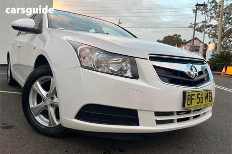 White 2010 Holden Cruze Sedan Cd