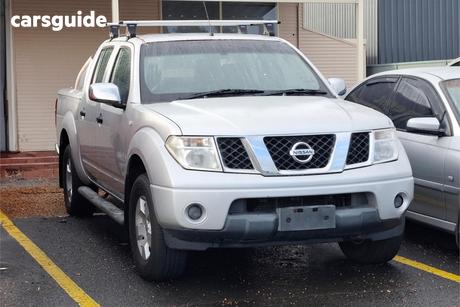 Silver 2007 Nissan Navara Dual Cab Pick-up St-X (4X4)