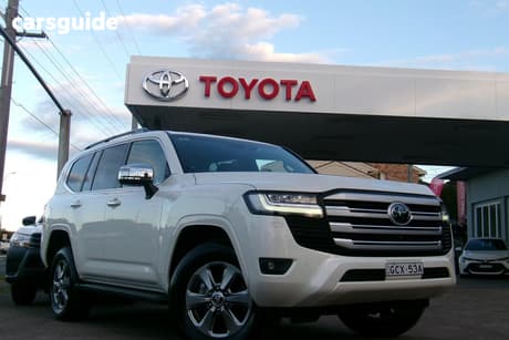 White 2022 Toyota Landcruiser Wagon Lc300 Sahara (4X4)