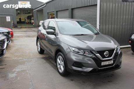 Grey 2019 Nissan Qashqai Wagon St