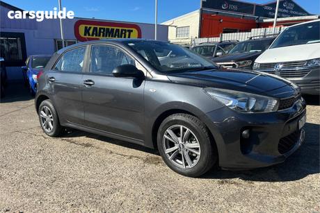 Grey 2017 Kia RIO Hatchback S