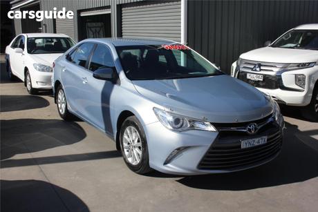 Blue 2017 Toyota Camry Sedan Altise
