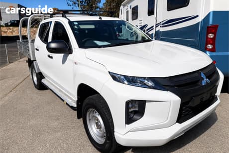 White 2022 Mitsubishi Triton Double Cab Pick Up Glx (4X2)