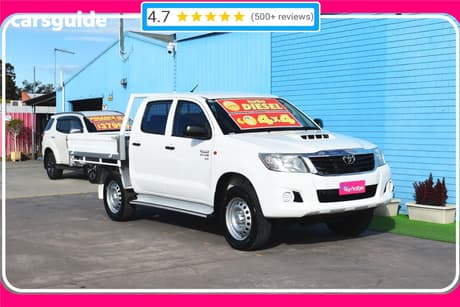 White 2014 Toyota Hilux Dual Cab Chassis Sr (4X4)