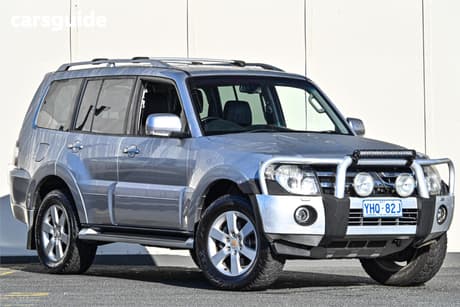 Silver 2011 Mitsubishi Pajero Wagon Vr-X Lwb (4X4)