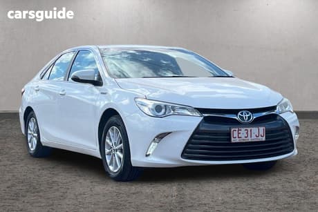 White 2015 Toyota Camry Sedan Altise Hybrid