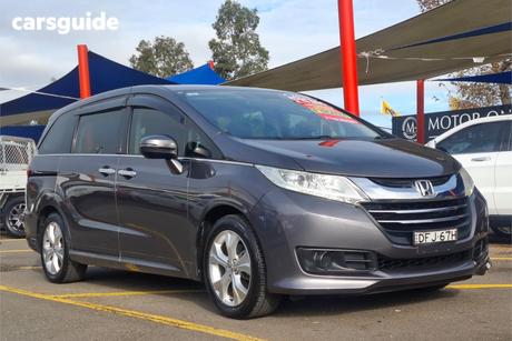 Silver 2016 Honda Odyssey Wagon Vti