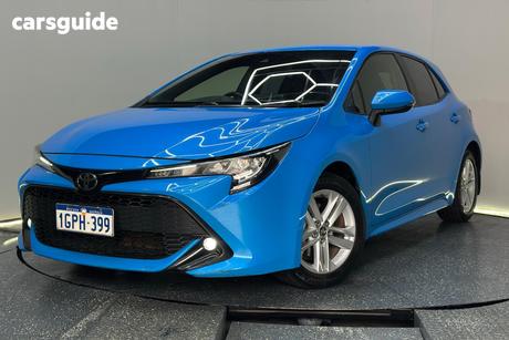 Blue 2018 Toyota Corolla Hatchback Sx