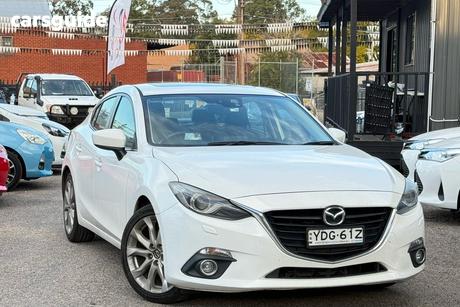 White 2015 Mazda 3 Sedan Sp25