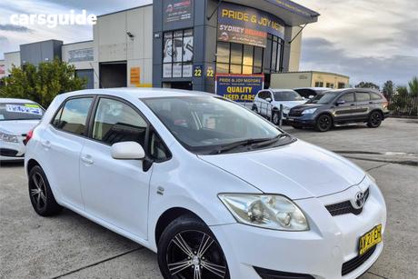 White 2008 Toyota Corolla Hatchback Ascent