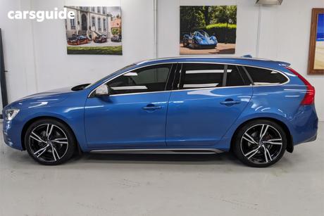 Blue 2016 Volvo V60 Wagon T6 R-Design