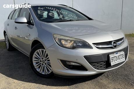 Silver 2013 Opel Astra SUV CDTI SELECT SPORTS TOURER