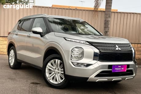 Silver 2024 Mitsubishi Outlander Wagon Ls 7 Seat (2Wd)