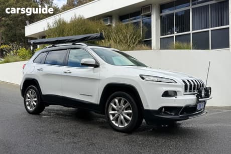 White 2015 Jeep Cherokee Wagon Limited (4X4)