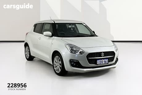 White 2024 Suzuki Swift Hatchback Gl Navi