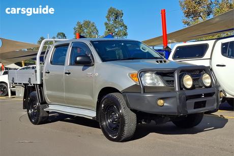 Beige 2007 Toyota Hilux Dual Cab Pick-up Sr (4X4)