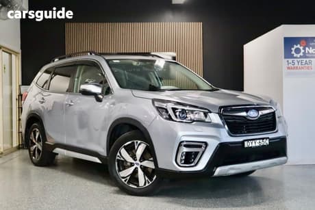 Silver 2018 Subaru Forester Wagon 2.5I-S