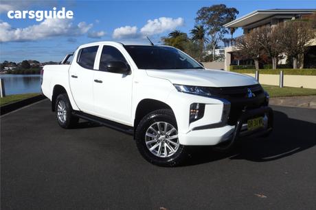 White 2019 Mitsubishi Triton Double Cab Pick Up Glx (4X4)