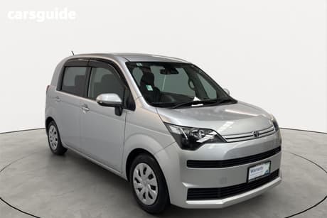 Silver 2018 Toyota Spade Commercial F WELCAB