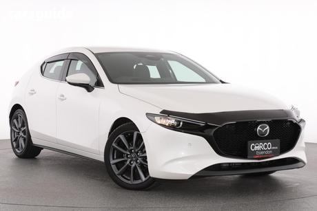 White 2024 Mazda 3 Hatchback G25 Gt