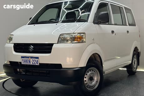White 2015 Suzuki APV Van