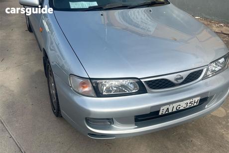 Silver 2000 Nissan Pulsar Hatchback Sss