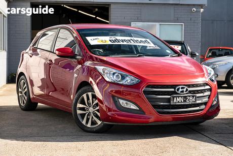 Red 2016 Hyundai I30 Hatchback Active 1.6 Crdi