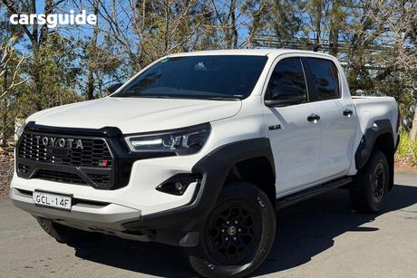 White 2025 Toyota Hilux Double Cab Pick Up Gr-Sport (4X4)