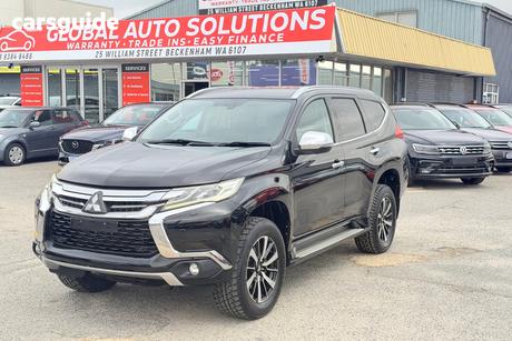 Black 2017 Mitsubishi Pajero Sport Wagon Exceed (4X4) 7 Seat
