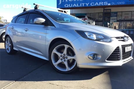 Silver 2013 Ford Focus Hatchback Titanium