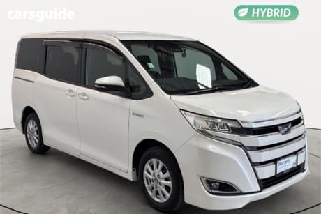 White 2018 Toyota Noah OtherCar HYBRID G