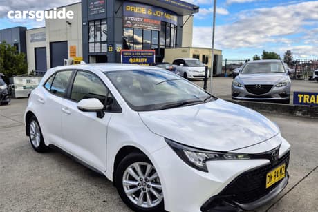 White 2024 Toyota Corolla Hatchback Ascent Sport