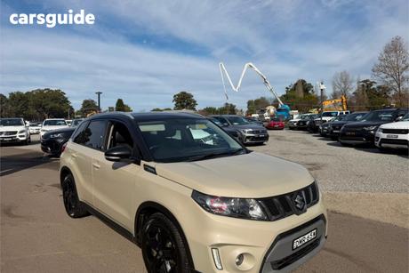 Beige 2017 Suzuki Vitara Wagon S Turbo (Fwd)
