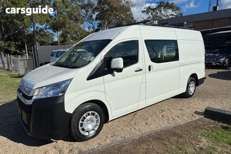 White 2019 Toyota HiAce Van Slwb