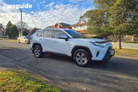 White 2022 Toyota RAV4 Wagon Gx (2Wd) Hybrid