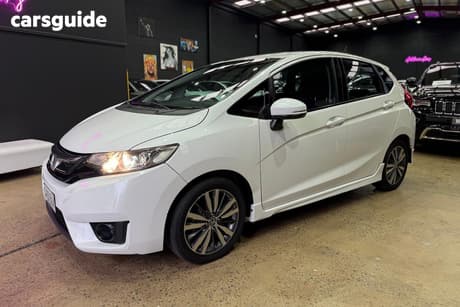 White 2016 Honda Jazz Hatchback Vti-S