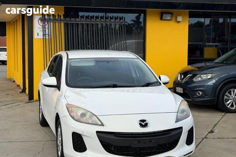 White 2013 Mazda 3 Hatchback Neo