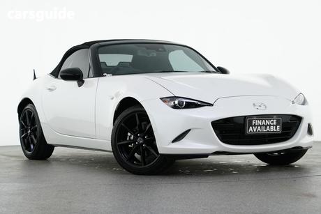 White 2023 Mazda MX-5 Convertible G20 Roadster