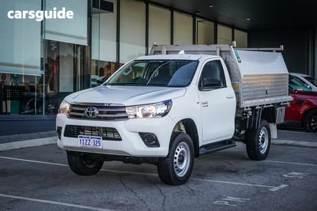 White 2023 Toyota Hilux Cab Chassis Sr (4X4)