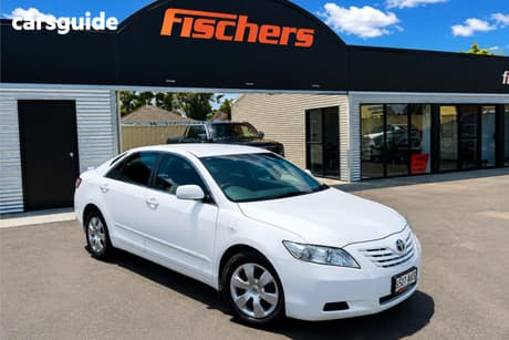 White 2008 Toyota Camry Sedan Altise