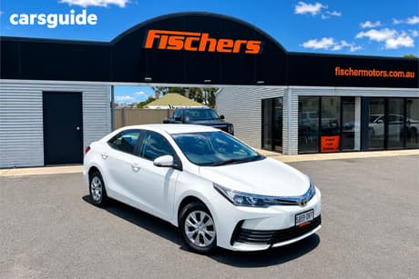 White 2018 Toyota Corolla Sedan Ascent