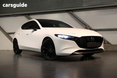 White 2022 Mazda 3 Hatchback G20 Evolve Vision