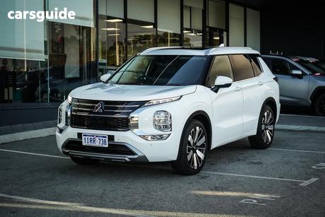 White 2025 Mitsubishi Outlander Wagon Exceed 5 Seat (Awd)