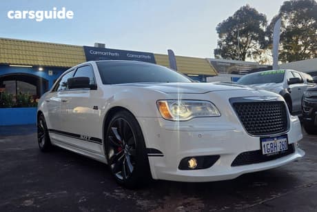 White 2015 Chrysler 300 Sedan Srt8 Core