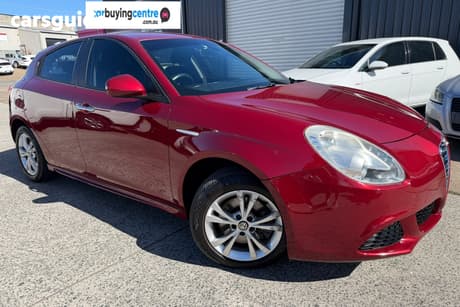 Red 2013 Alfa Romeo Giulietta Hatchback Progression Jtd-M