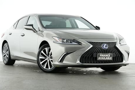 Silver 2020 Lexus ES300H Sedan Luxury + Ep (Hybrid)