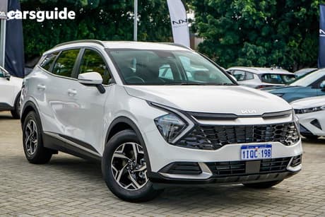 White 2025 Kia Sportage Wagon S (Awd)