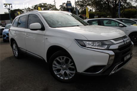 White 2019 Mitsubishi Outlander Wagon Es 7 Seat (2Wd)