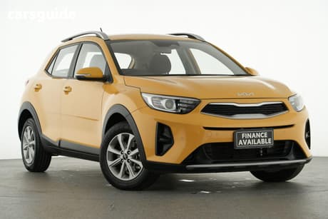 Yellow 2024 Kia Stonic Wagon S