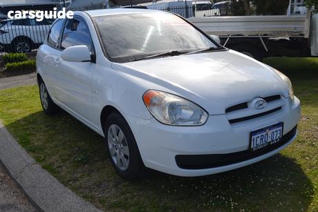 White 2007 Hyundai Accent Hatchback S